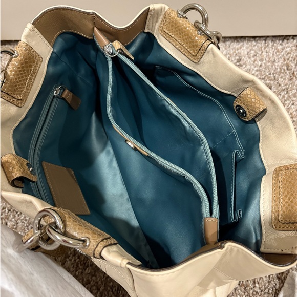 Coach Penelope Leather Carryall/Shoulder Tote And Matching Wallet! - Picture 5 of 16